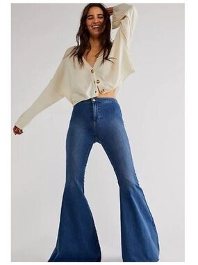 We The Free People Just Float On Flare Jeans Size 28 Raw Hem High Rise